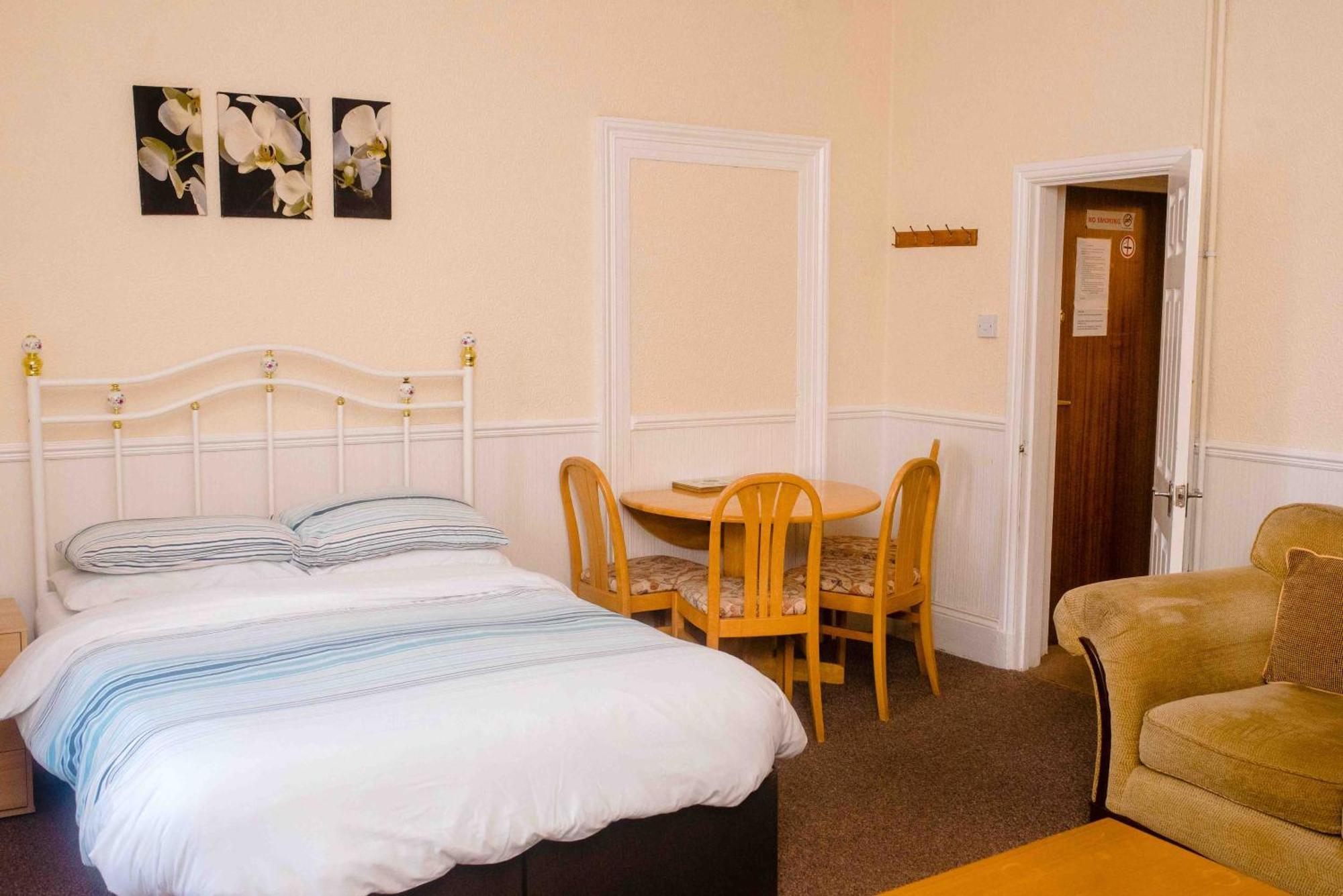 The Chadwick Aparthotel Skegness Exterior photo